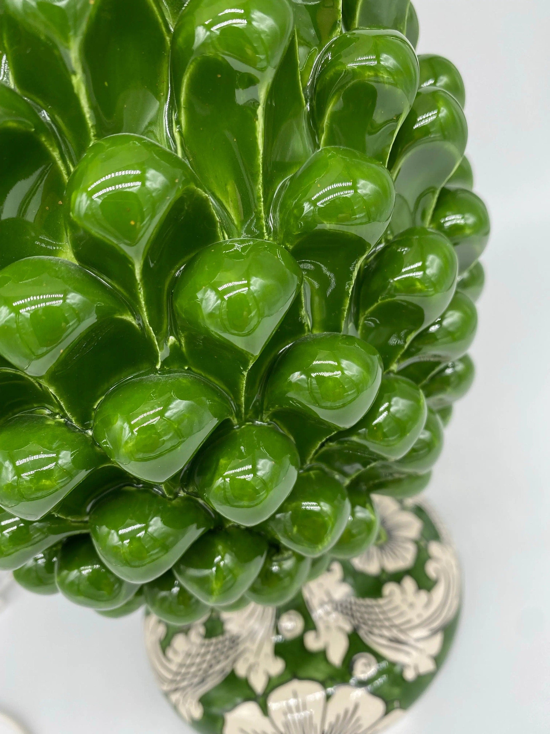 Lampada Pigna Ceramica Caltagirone cm H.30 Artigianale Verde Oliva Base Decorata DD CERAMICHE SICILIANE