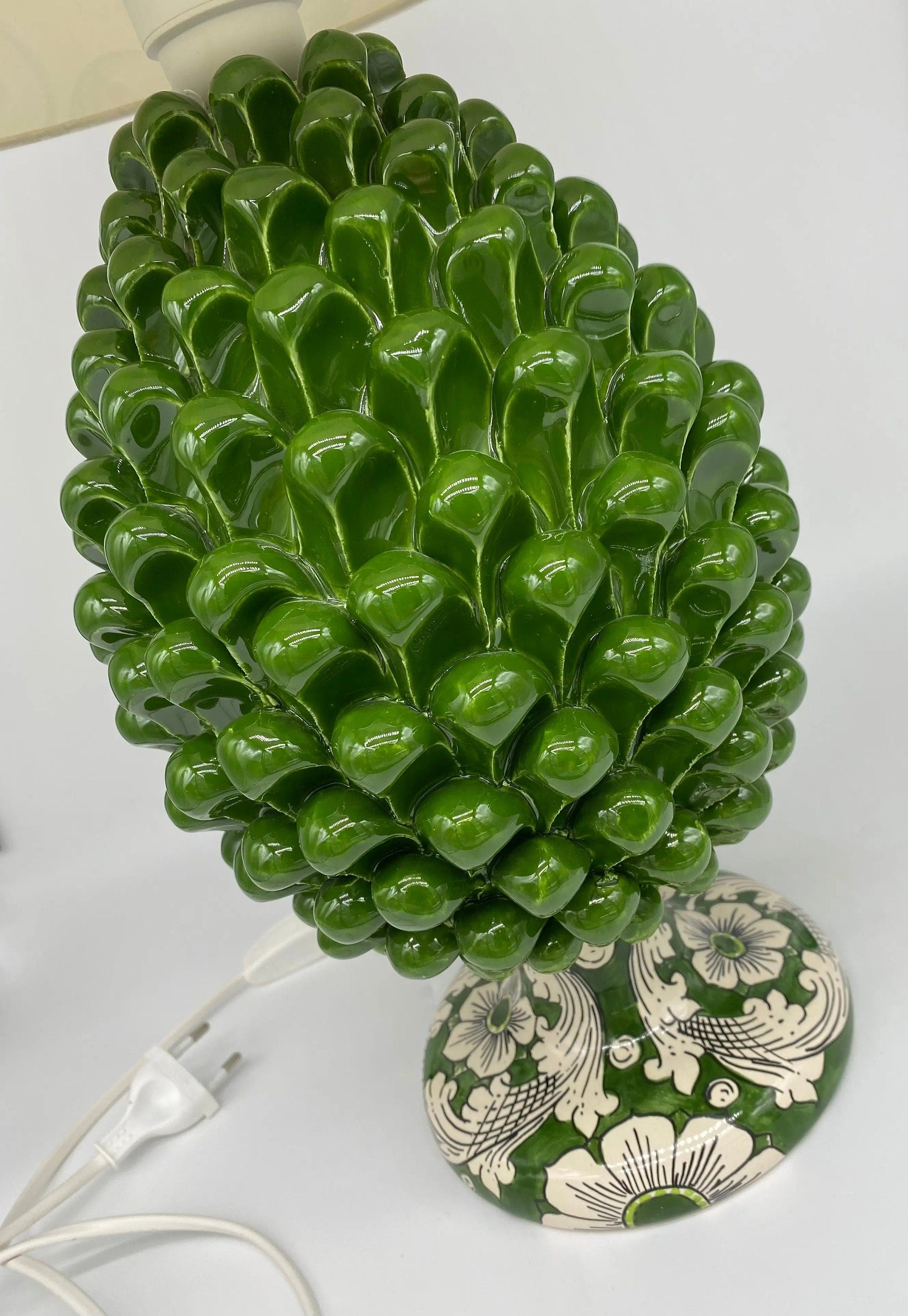 Lampada Pigna Ceramica Caltagirone cm H.30 Artigianale Verde Oliva Base Decorata DD CERAMICHE SICILIANE