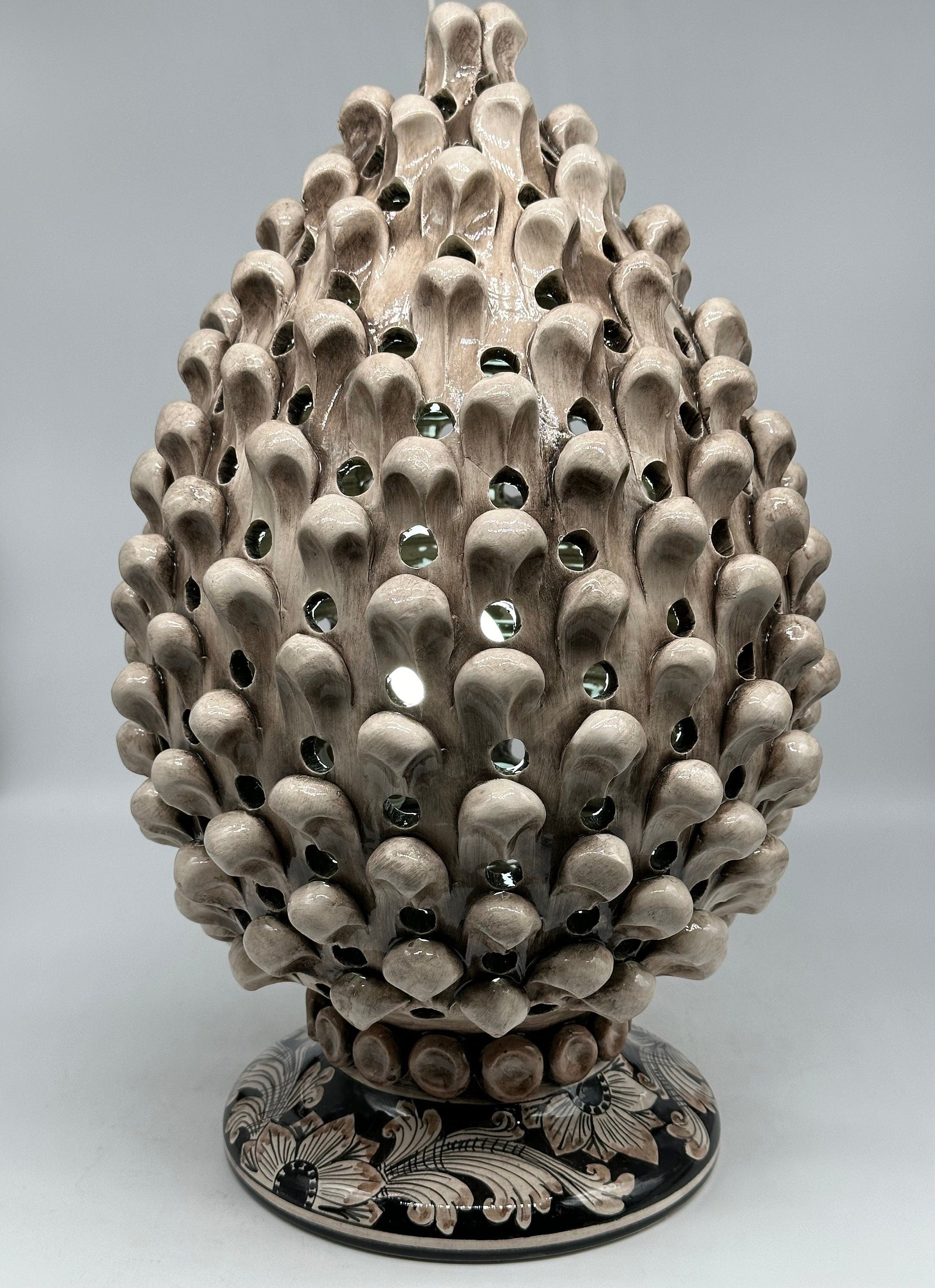 Lampada Pigna Gigante traforata Ceramica Caltagirone cm H.45 L.28 Artigianale Beige Écru Base Decorata