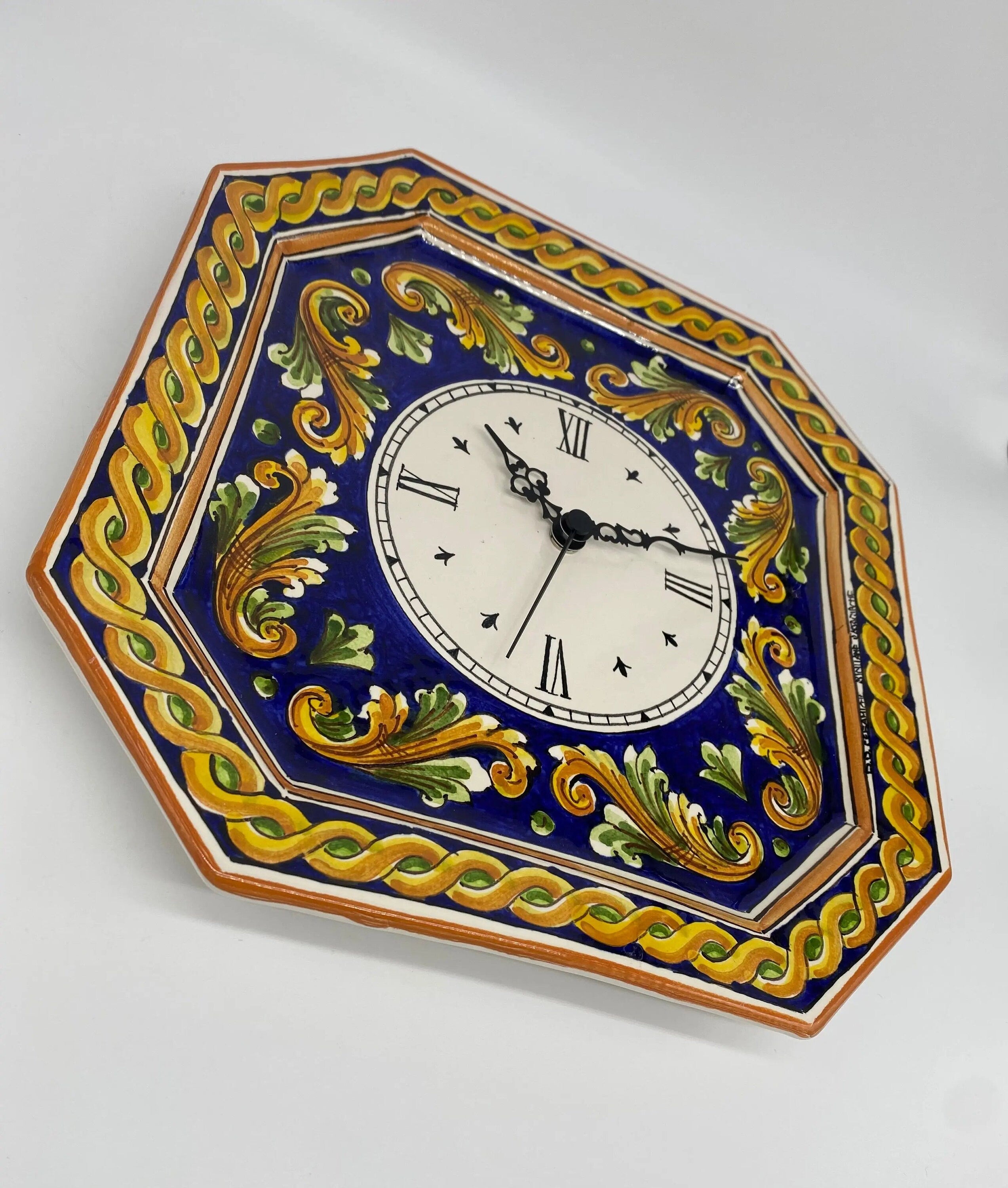 Orologio da Parete Ceramica Caltagirone Ottagonale dipinto a mano cm 32 Decoro n.2 DD CERAMICHE SICILIANE