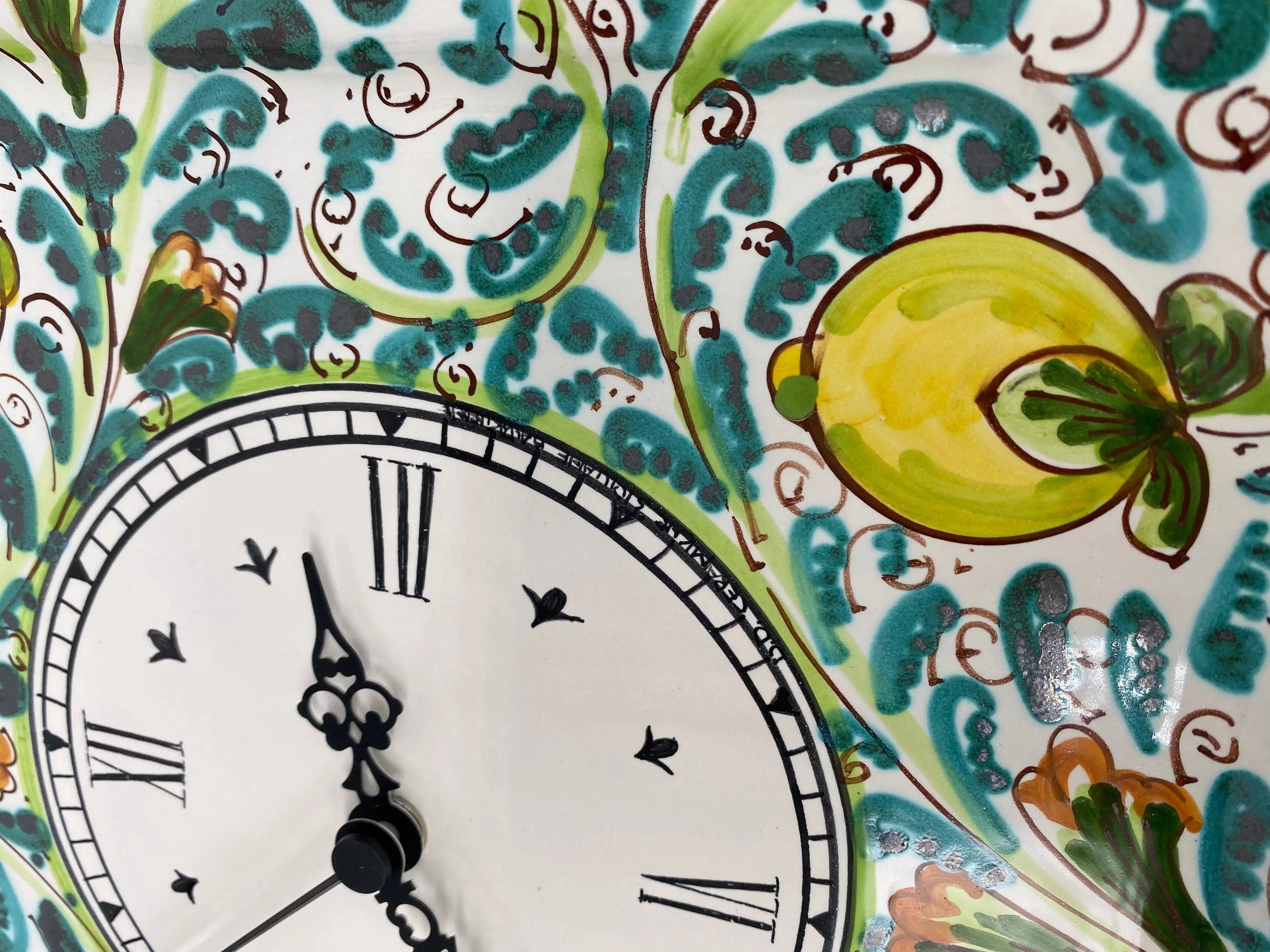 Orologio da Parete Ceramica Caltagirone Ottagonale dipinto a mano cm 32 Decoro n.3 DD CERAMICHE SICILIANE