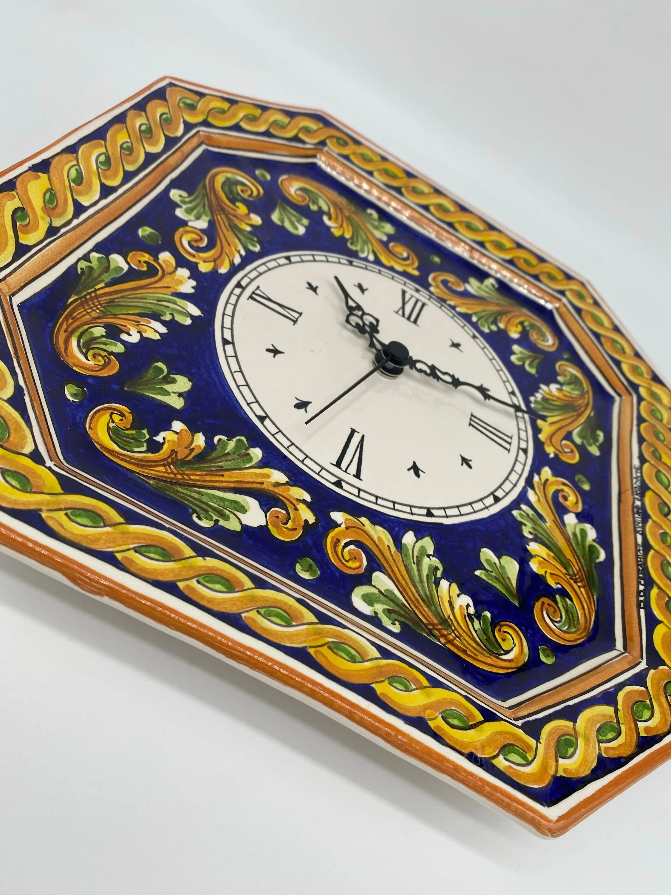 Orologio da Parete Ceramica Caltagirone Ottagonale dipinto a mano cm 32 Decoro n.2 DD CERAMICHE SICILIANE