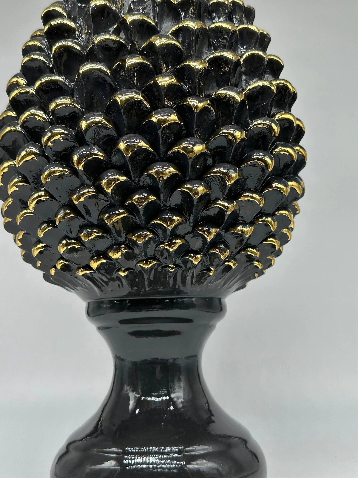 Pigna Ceramica Caltagirone cm H.40 Artigianale Nero Oro Linea Luis DD CERAMICHE SICILIANE