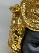 Testa Mitologica Medusa Ceramica Caltagirone cm H.38 L.25 Artigianale “GOLD EDITION” - DD CERAMICHE SICILIANE