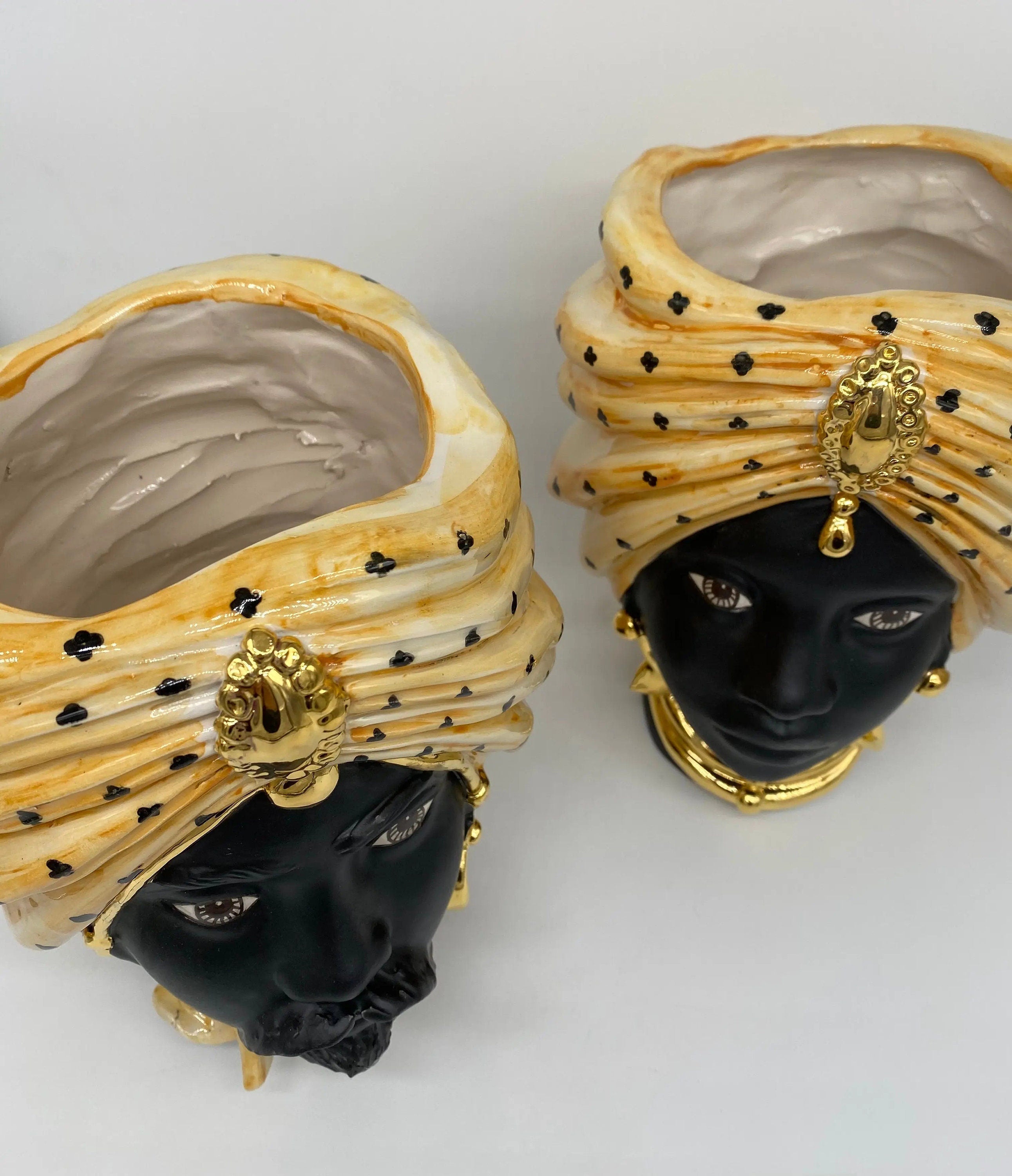 Teste di Moro Atena Ceramica Caltagirone cm H.24 L.18 Artigianale Arancio Pois Nero Oro DD CERAMICHE SICILIANE