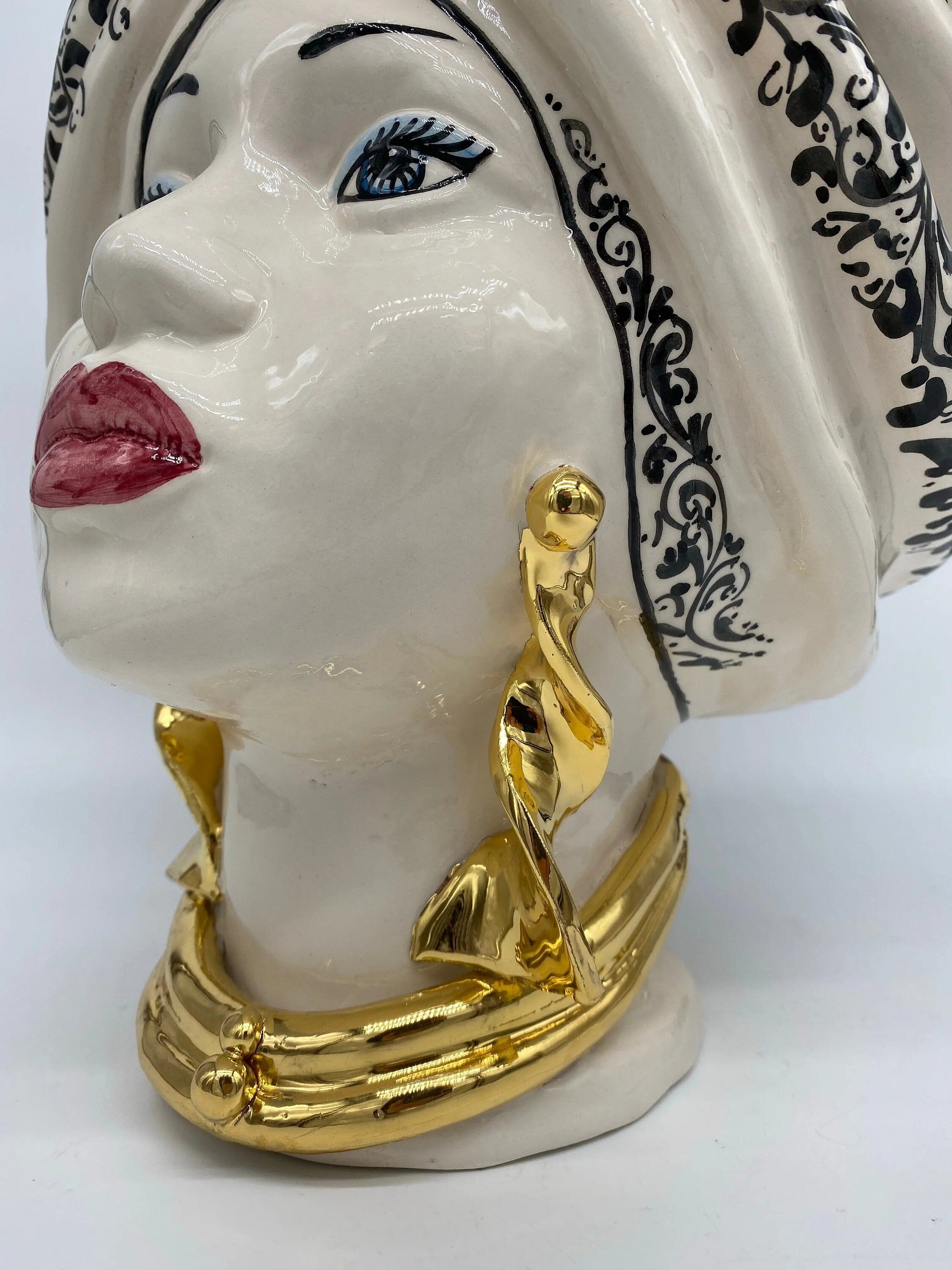 Teste di Moro Atena Ceramica Caltagirone cm H.30 L.23 Artigianale Bianco Decoro Barocco Oro DD CERAMICHE SICILIANE