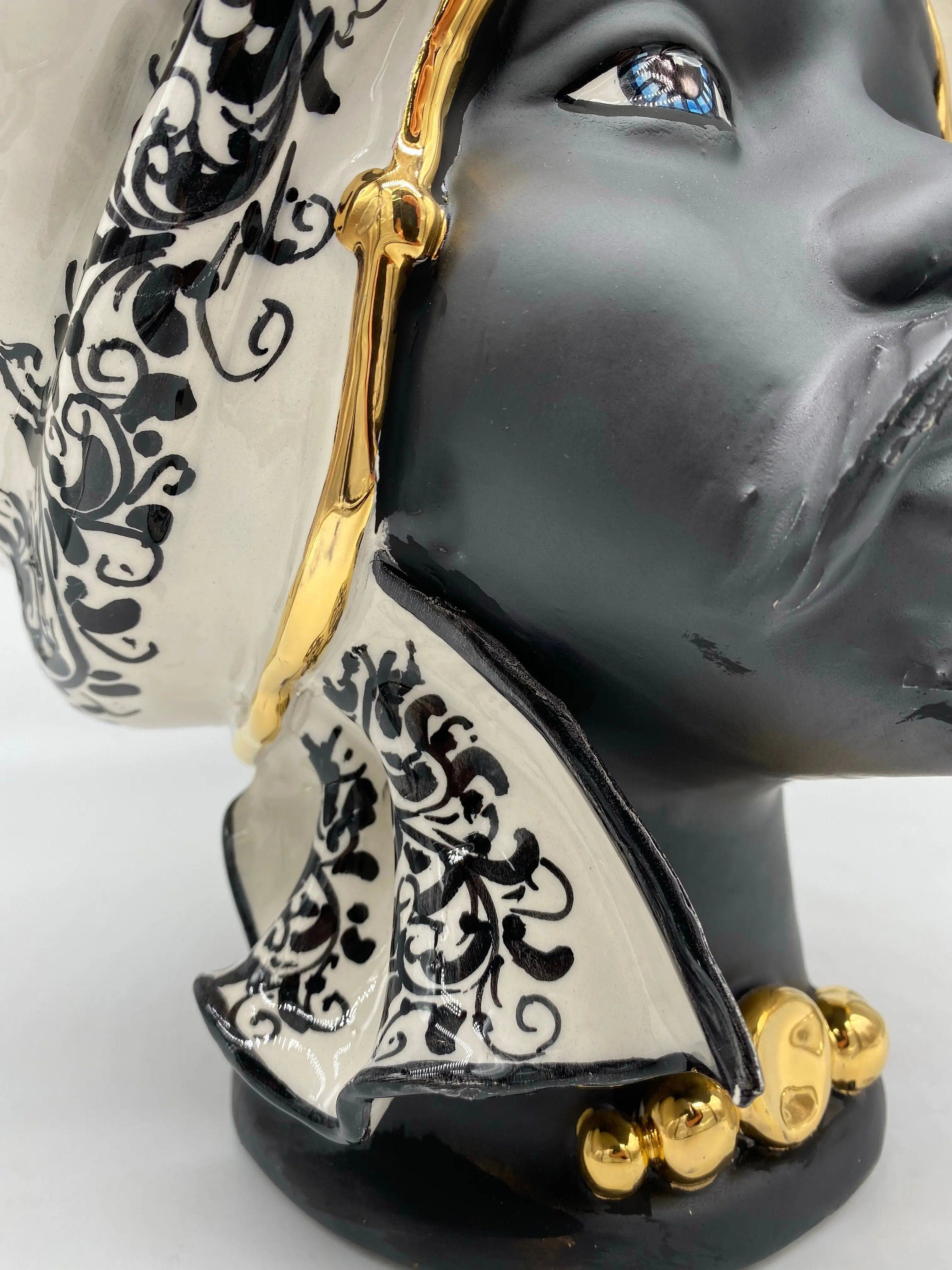 Teste di Moro Atena Ceramica Caltagirone cm H.30 L.23 Artigianale Opaco Bianco Barocco Oro DD CERAMICHE SICILIANE