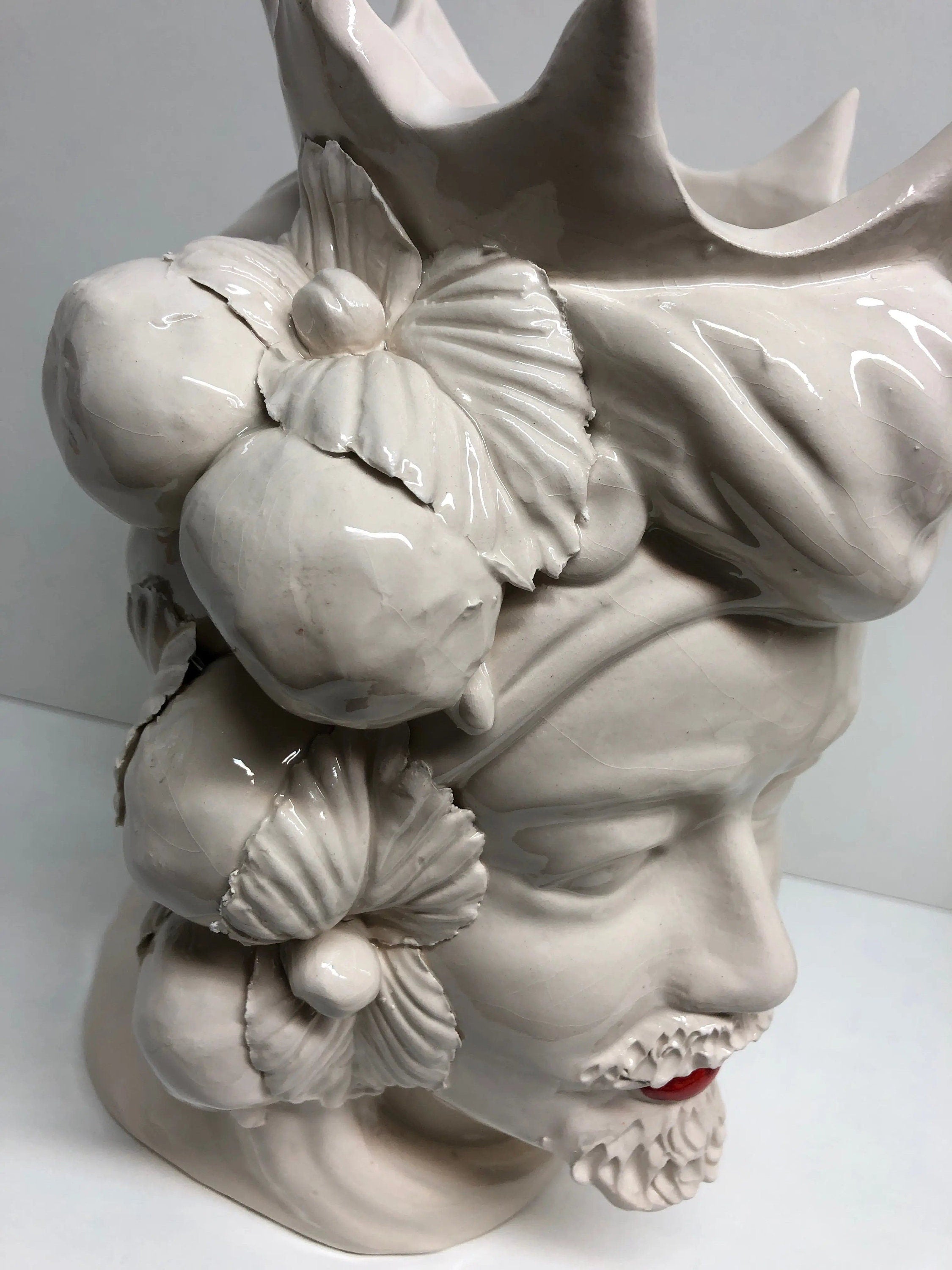 Teste di Moro Corona a Punte Ceramica Caltagirone cm H.28 L.20 Artigianale Bianco Labbra Rosso DD CERAMICHE SICILIANE