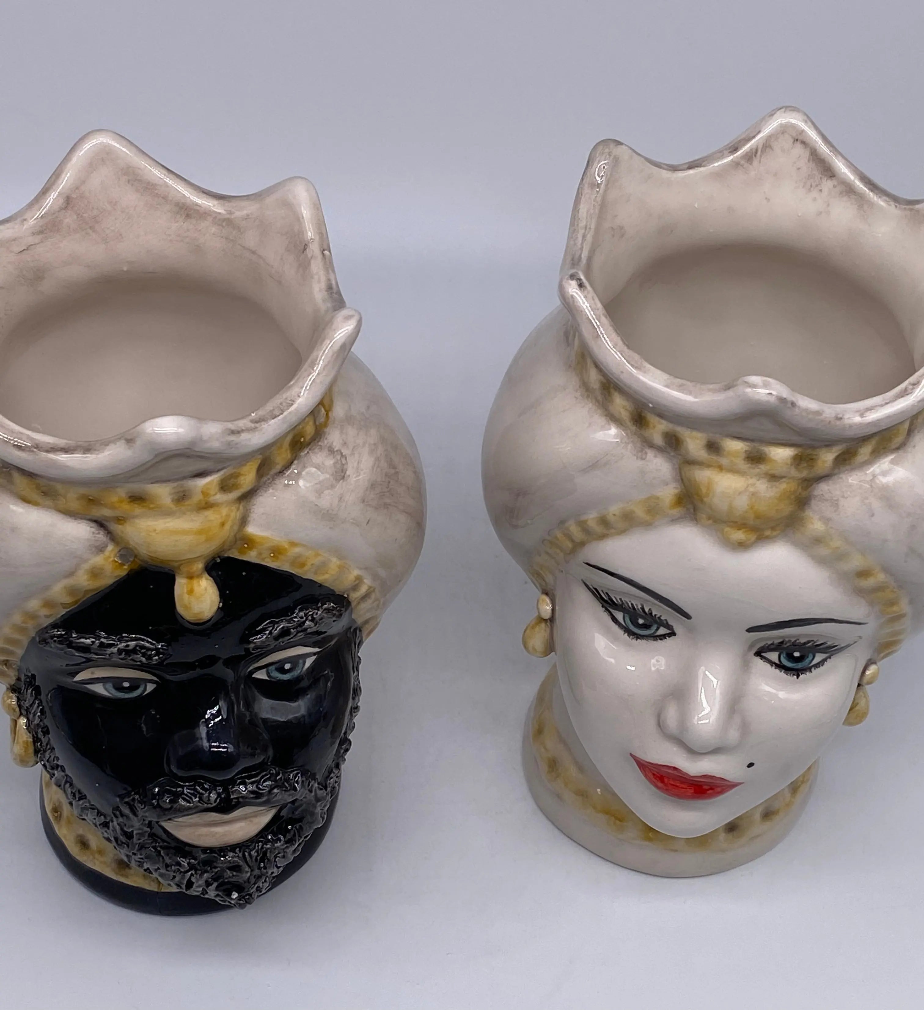Teste di Moro Luis Ceramica Caltagirone cm H.22 L.15 Artigianale Turbante Liscio Écru Giallo DD CERAMICHE SICILIANE