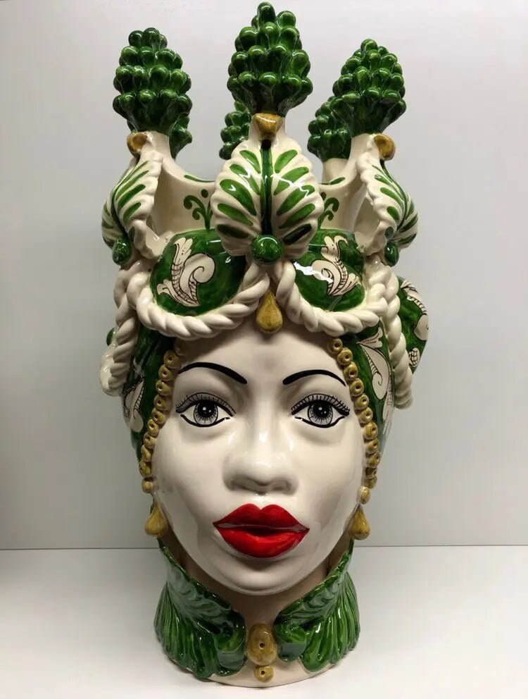 Teste di Moro Zefiro Corona Pigne Ceramica Caltagirone cm H.48 L.28 Artigianale Verde DD CERAMICHE SICILIANE